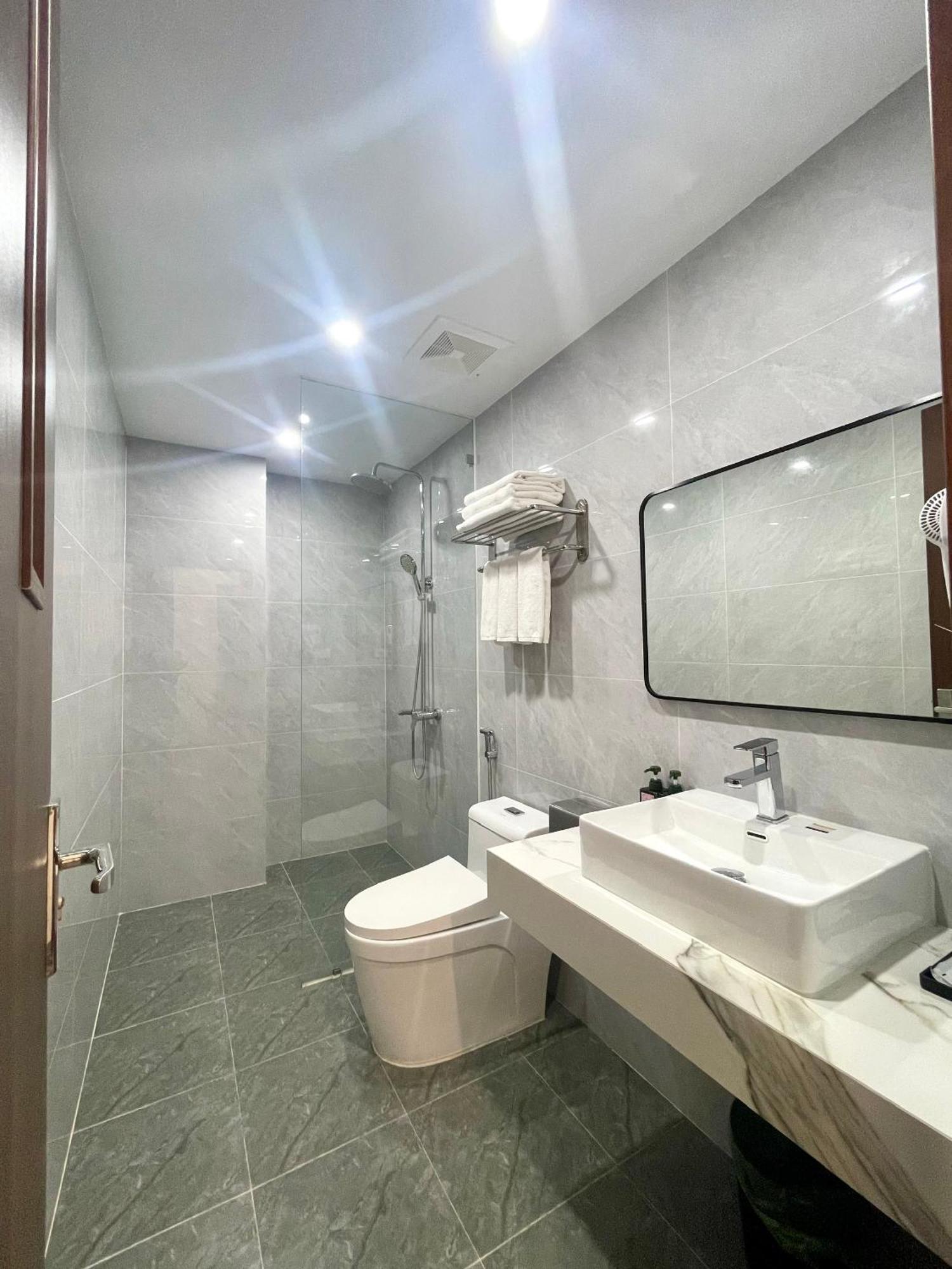 Central Halong Hotel Ha Long Exterior photo